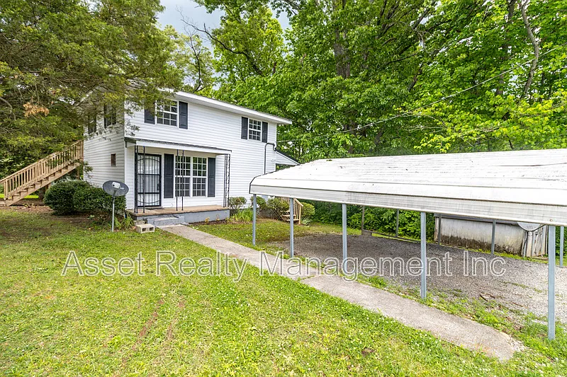 Building Photo - 513 Benton Cir S