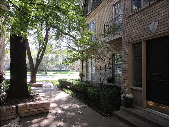5th image of 4312 Bellaire Dr S APT 214