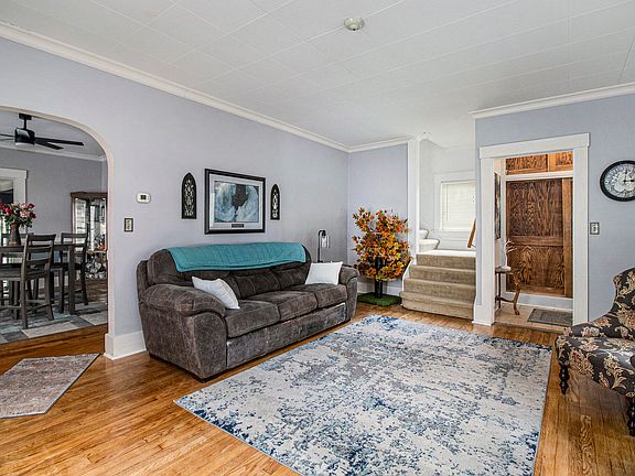 2nd image of 47 Elizabeth St