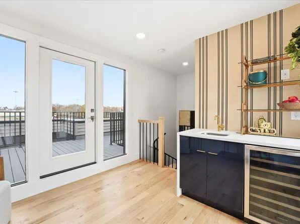 184 Central Avenue image 26 of 37