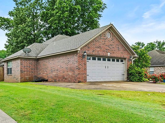 3rd image of 11 Butterfly Dr