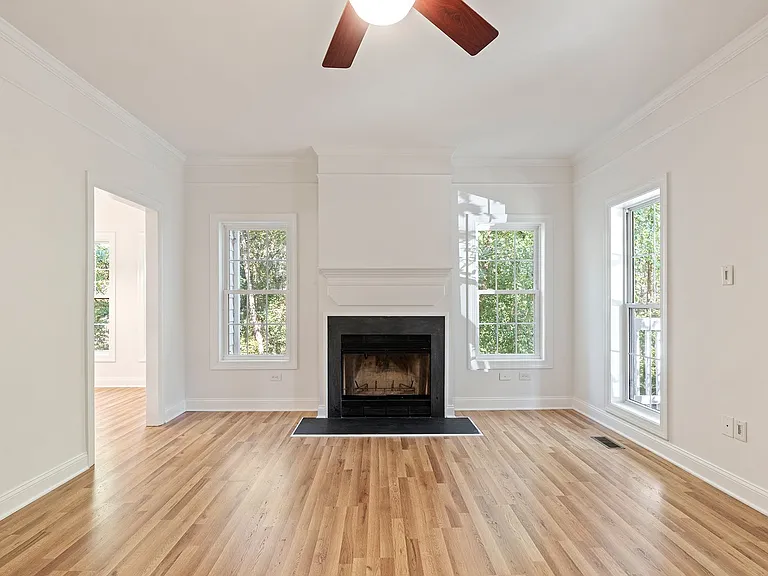 35 Cynthia Ln — Photo 10