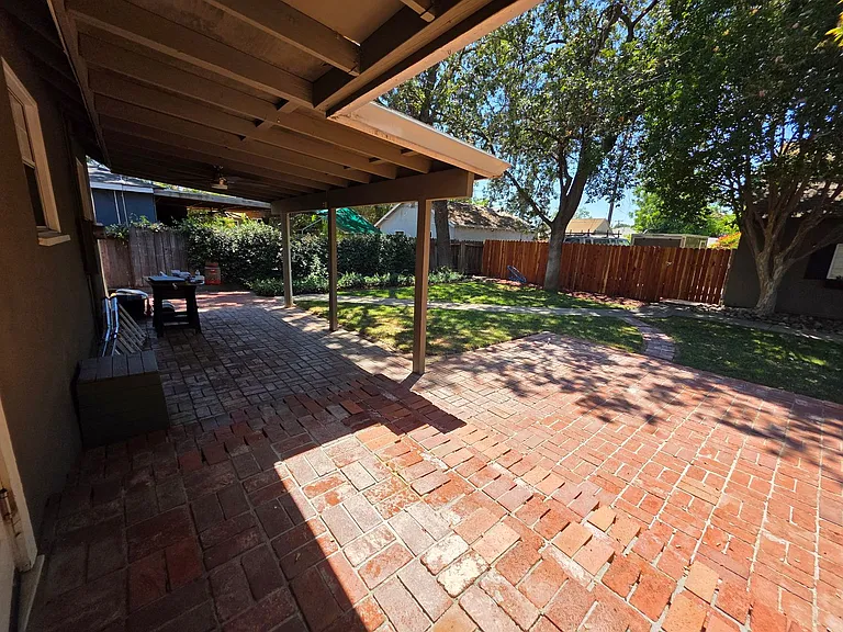 221 Oakshire Ave — Photo 25