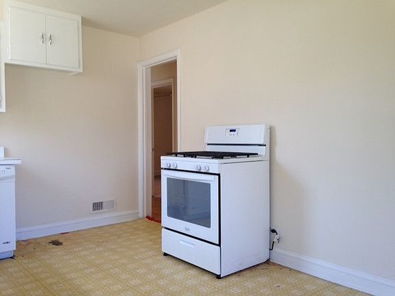 5th image of 5420 N. Oriole Avenue