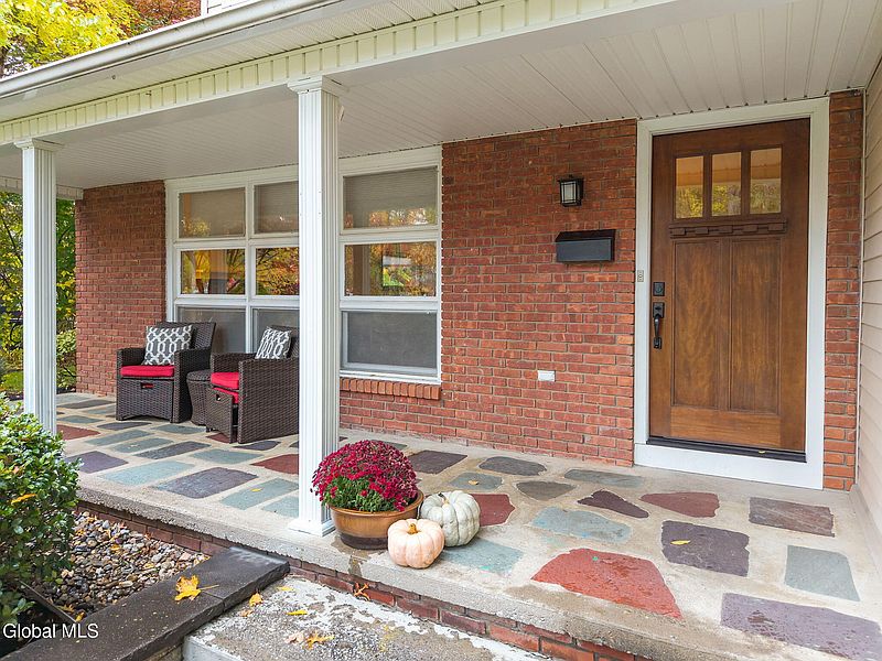 4th image of 2505 Whamer Lane