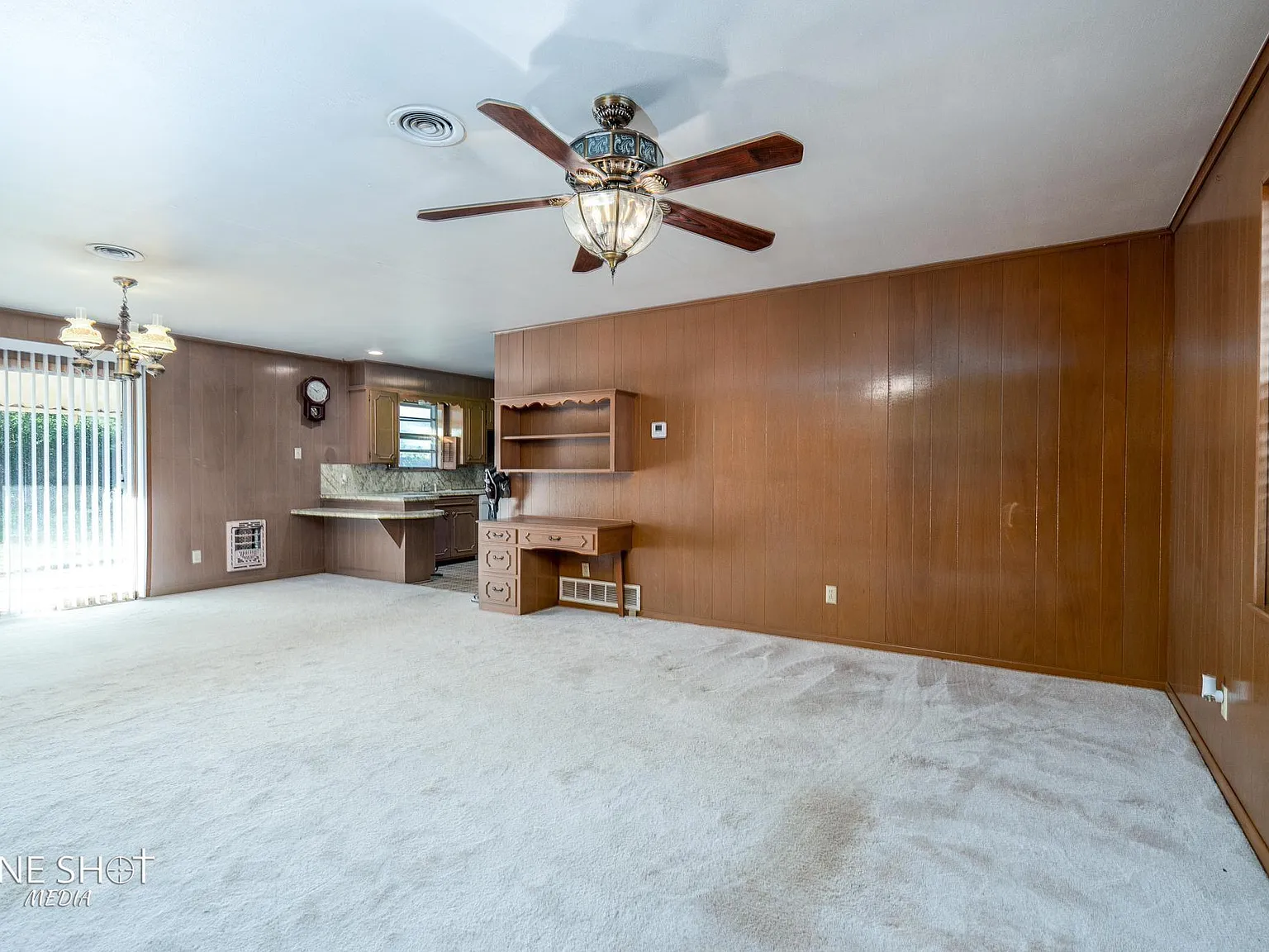 3 bed, 2009 sqft, $2,100 — Photo 4