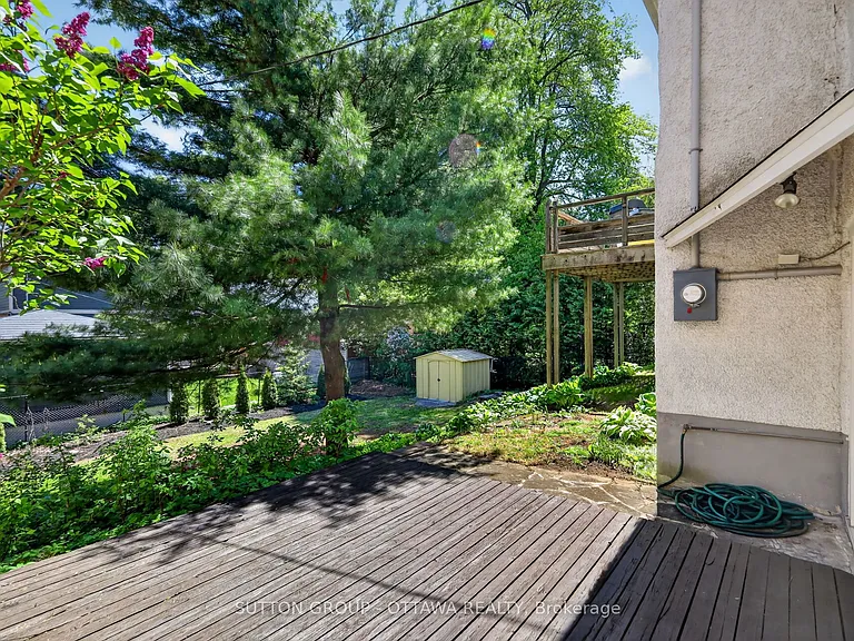 85 Riverdale Ave — Photo 32