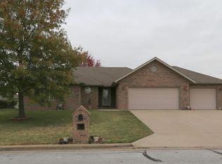 983 W Crestwick St, Nixa, MO 65714
