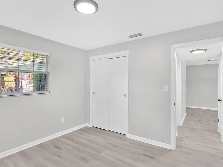 1352 Tioga Ave — Photo 14