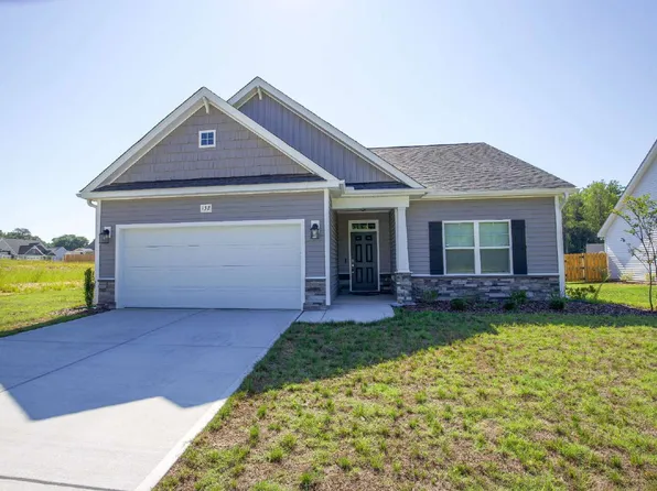 132 Michter St, Vass, NC 28394