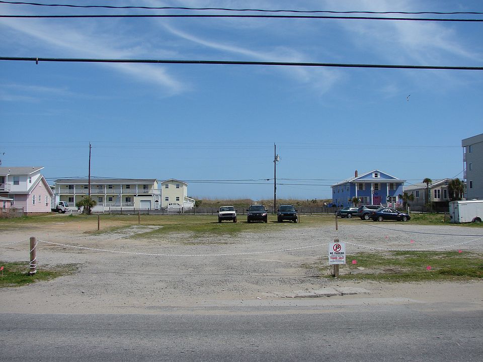 1st image of 310 Canal Dr