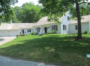 36 Highland Ln, Milton, MA 02186