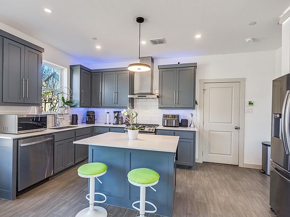 4th image of 515 Wellborn Dr
