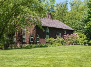 700 Bending Oak Ln, Pittsburgh, PA 15238