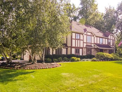 7134 Timber Ln, Olmsted Township, OH, 44138