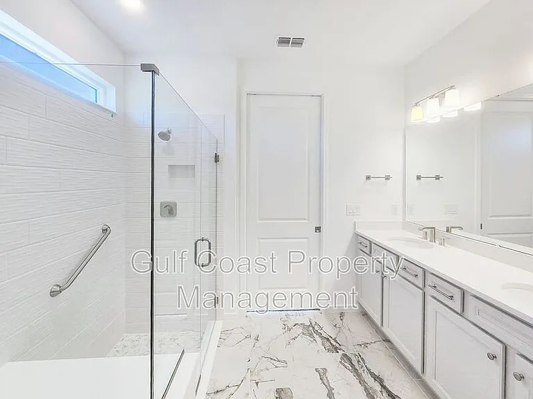 11224 Shoreline Trl — Photo 12