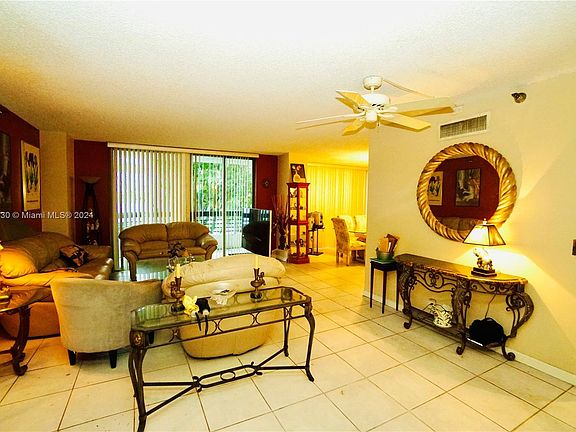 4th image of 3400 NE 192nd St APT 208