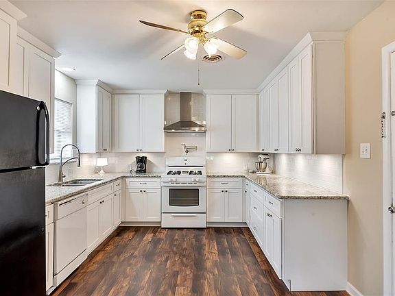 3rd image of 823 Inwood Dr