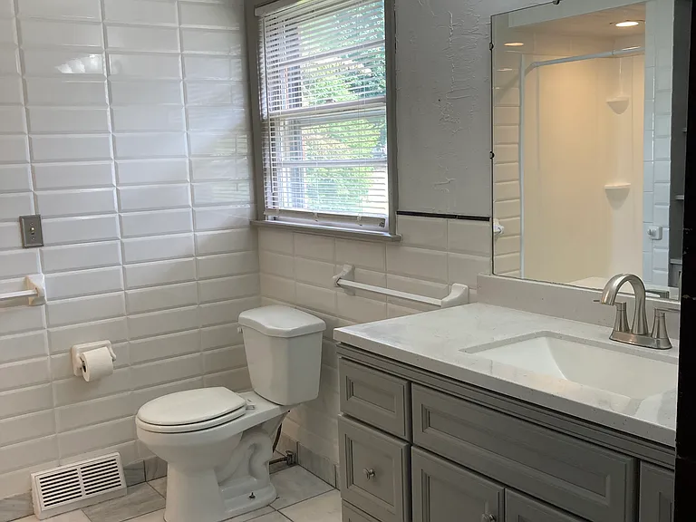 4523 Green Glen Dr — Photo 35