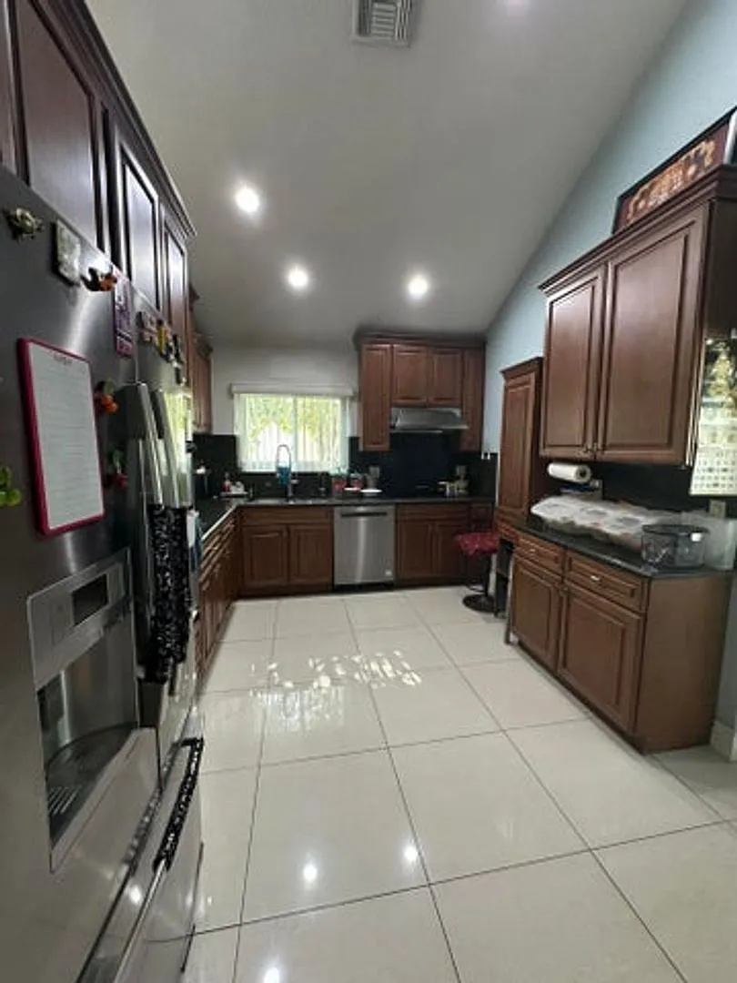 8 ELTON Place, Boynton Beach, FL 33426 - 7614 — Photo 1