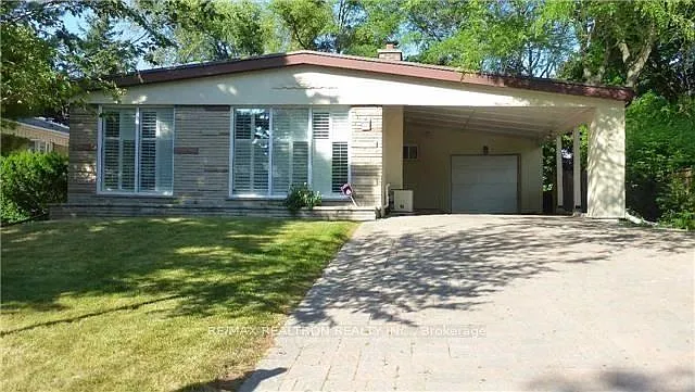 38 Bayberry Cres