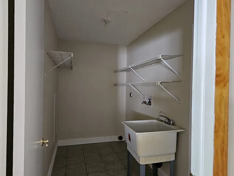 4060 Sail Dr — Photo 21