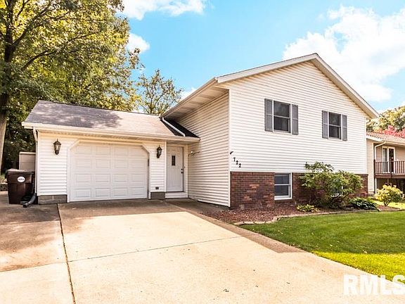 722 Briarwood Ct, Creve Coeur, IL 61610 | MLS #PA1218986 ...