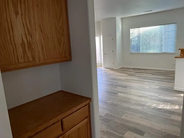 4047 Strolling Ct — Photo 9