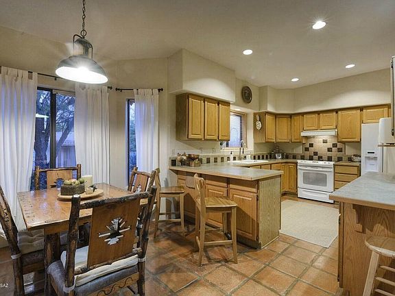 3rd image of 2820 W Gymkhana Way