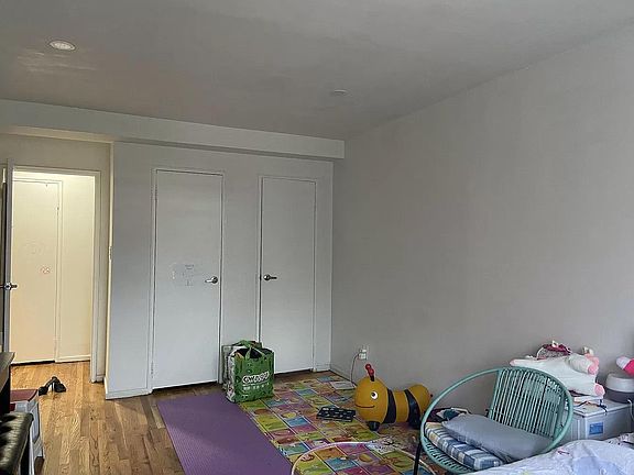 3rd image of 14463 35th Ave