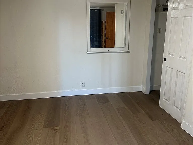 8731 S Gramercy Pl — Photo 5