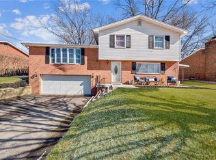 35 Seneca Dr, Greensburg, PA 15601