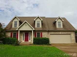 2733 Meadowcrest Dr, Newburgh, IN 47630