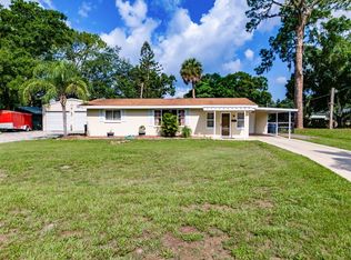 411 2nd St SW, Ruskin, FL 33570