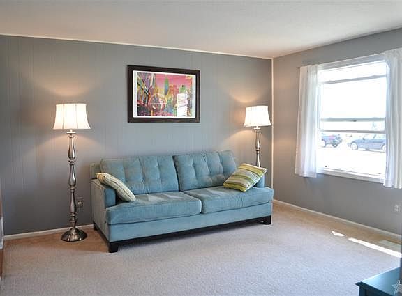 3rd image of 8407 Idaho Dr