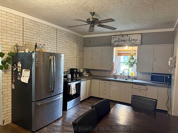 3rd image of 518 D St