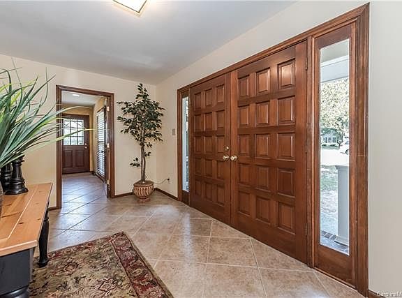 4th image of 5426 Camilla Dr