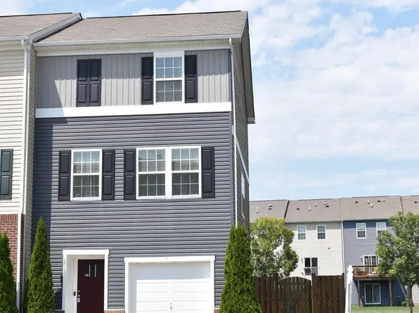 201 Magellan Dr, Martinsburg, WV 25404