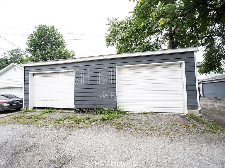 1439 S East St — Photo 29