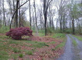 63 Irish Mountain Rd, Temple, PA 19560