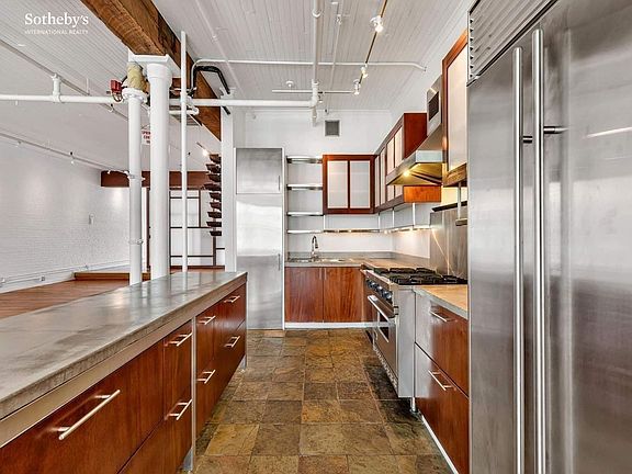 3rd image of 351 West Broadway