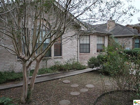 3rd image of 152 Gardenridge Dr