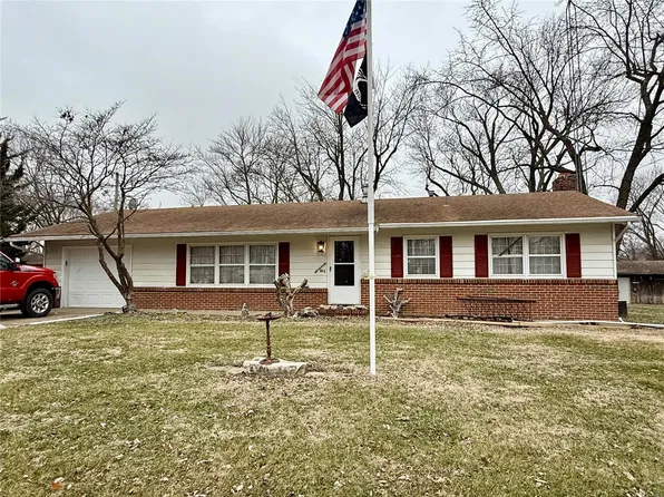 101 N 4th St, New Florence, MO 63363