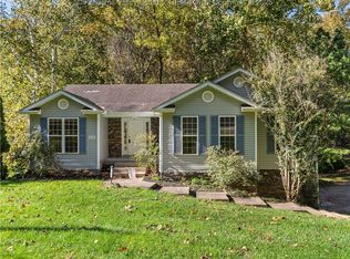 113 Josephs Xing, Eleanor, WV 25070