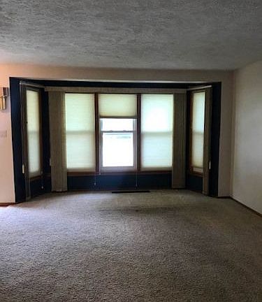 3rd image of 5520 East Dr