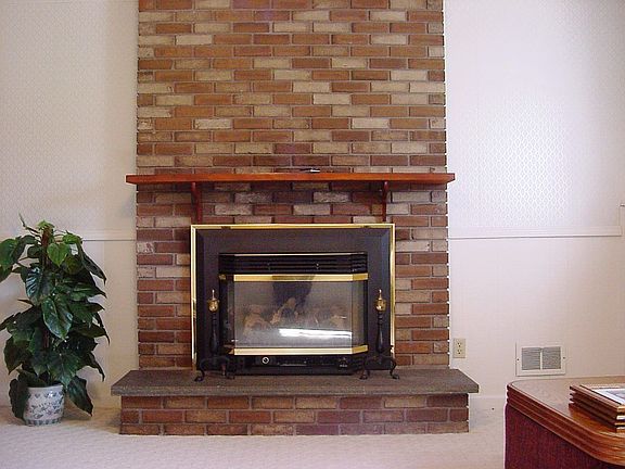 4th image of 1417 Livingston Pl