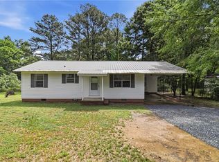 318 Circle Dr, Calhoun, GA 30701