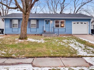 1210 Rutledge Rd, Bloomington, IL 61704