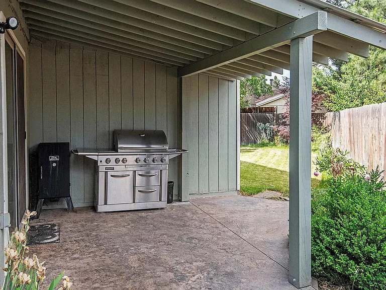 2806 NE Shepard Rd #1 — Photo 15