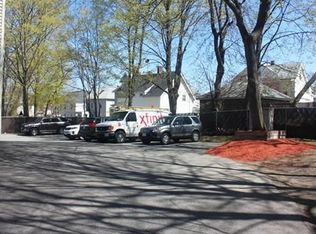 92 Stevens St #B, Lowell, MA 01851